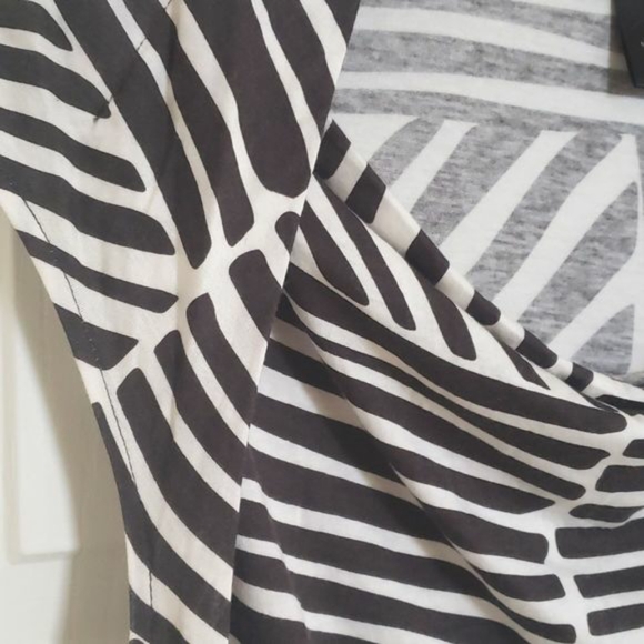 ANN TAYLOR Brown White Draped Neck Top Zebra Stripe Cap Sleeves Abstract - Picture 6 of 8
